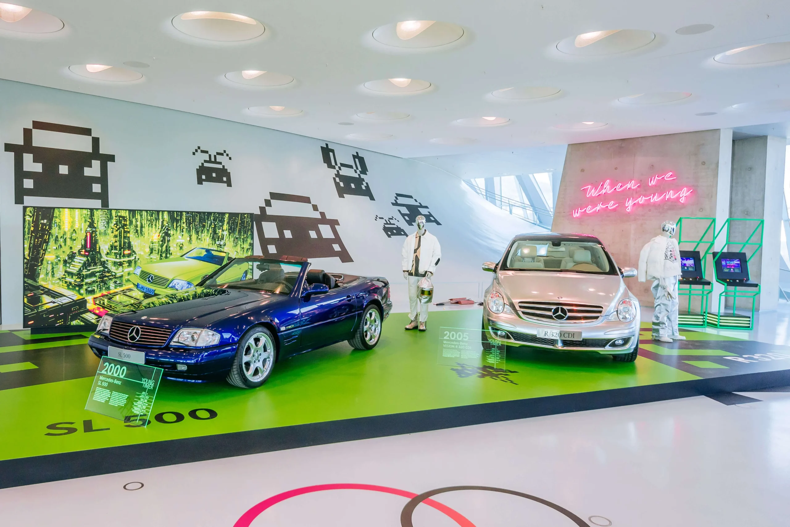 Sonderausstellung "Youngtimer" von Mercedes-Benz in Stuttgart