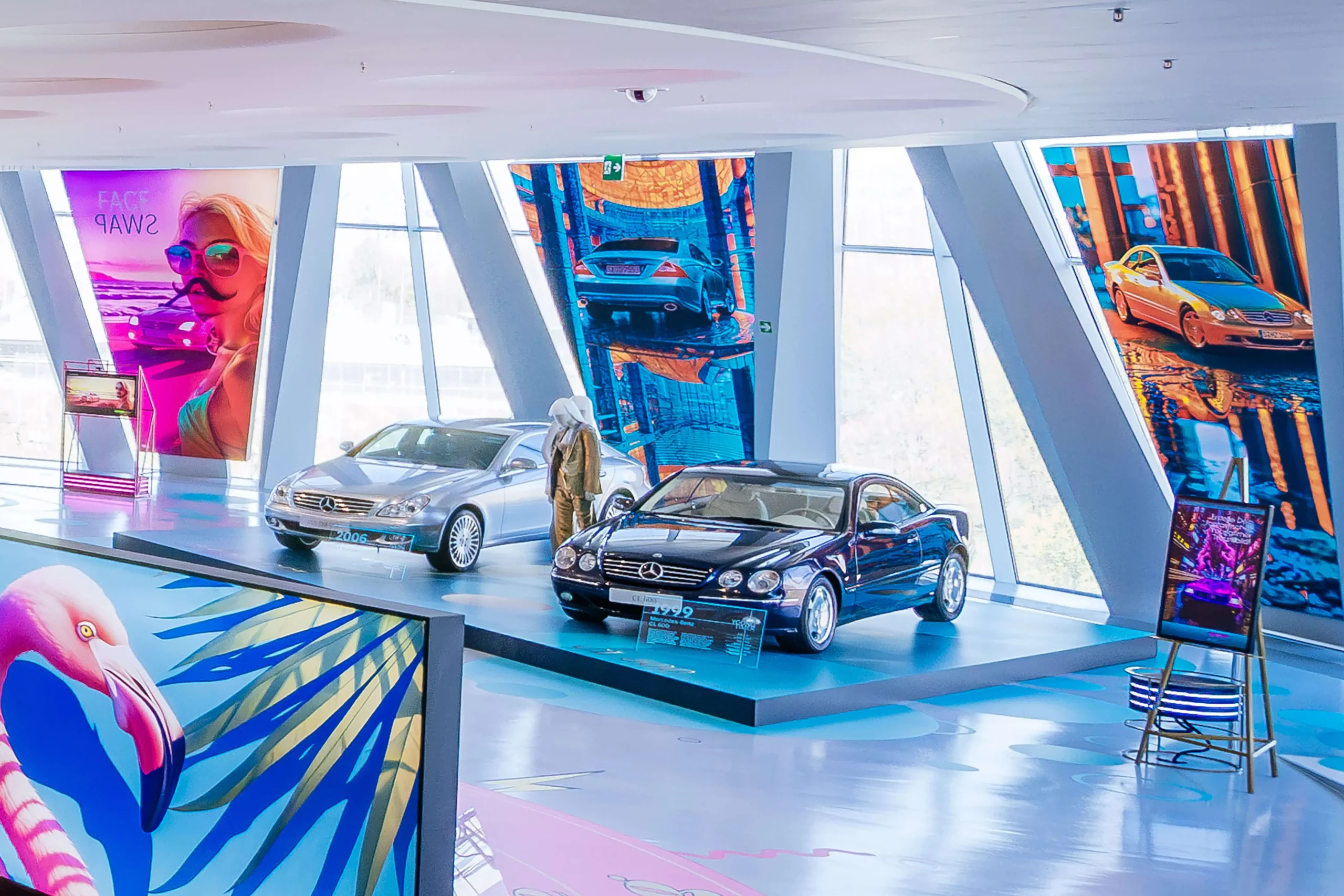 Sonderausstellung "Youngtimer" von Mercedes-Benz in Stuttgart