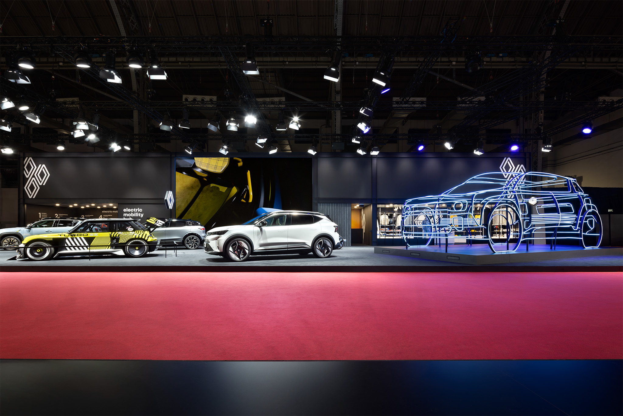 RAUMTECHNIK - RENAULT - AUTOMOBILE 2025 - BARCELONA - STAND PHOTOGRAPHY - #4588 (Ir)