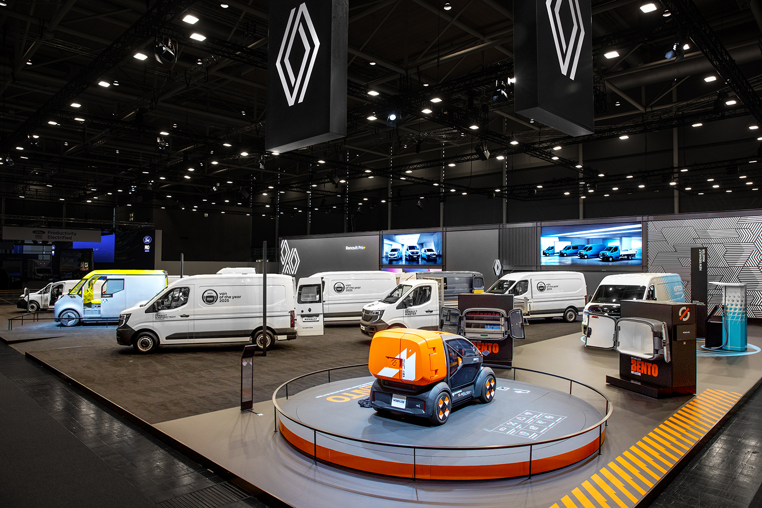 RAUMTECHNIK - RENAULT - IAA TRANSPORTATION 2024 - HANNOVER - STAND PHOTOGRAPHY #9587 (lr)