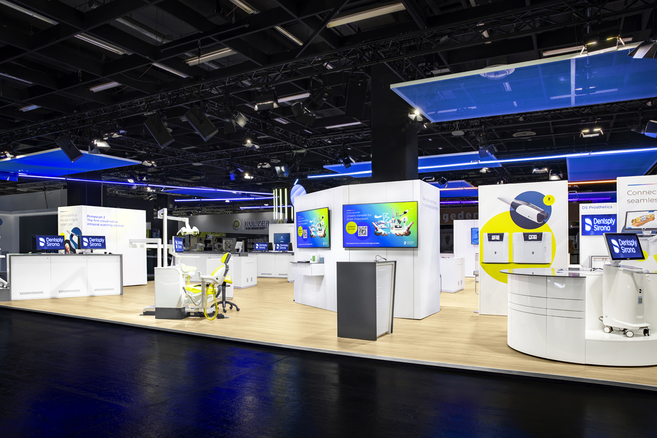 RAUMTECHNIK - DENTSPLY SIRONA DEUTSCHLAND - IDS 2025 - KÖLN - STAND PHOTOGRAPHY #6964(lr)