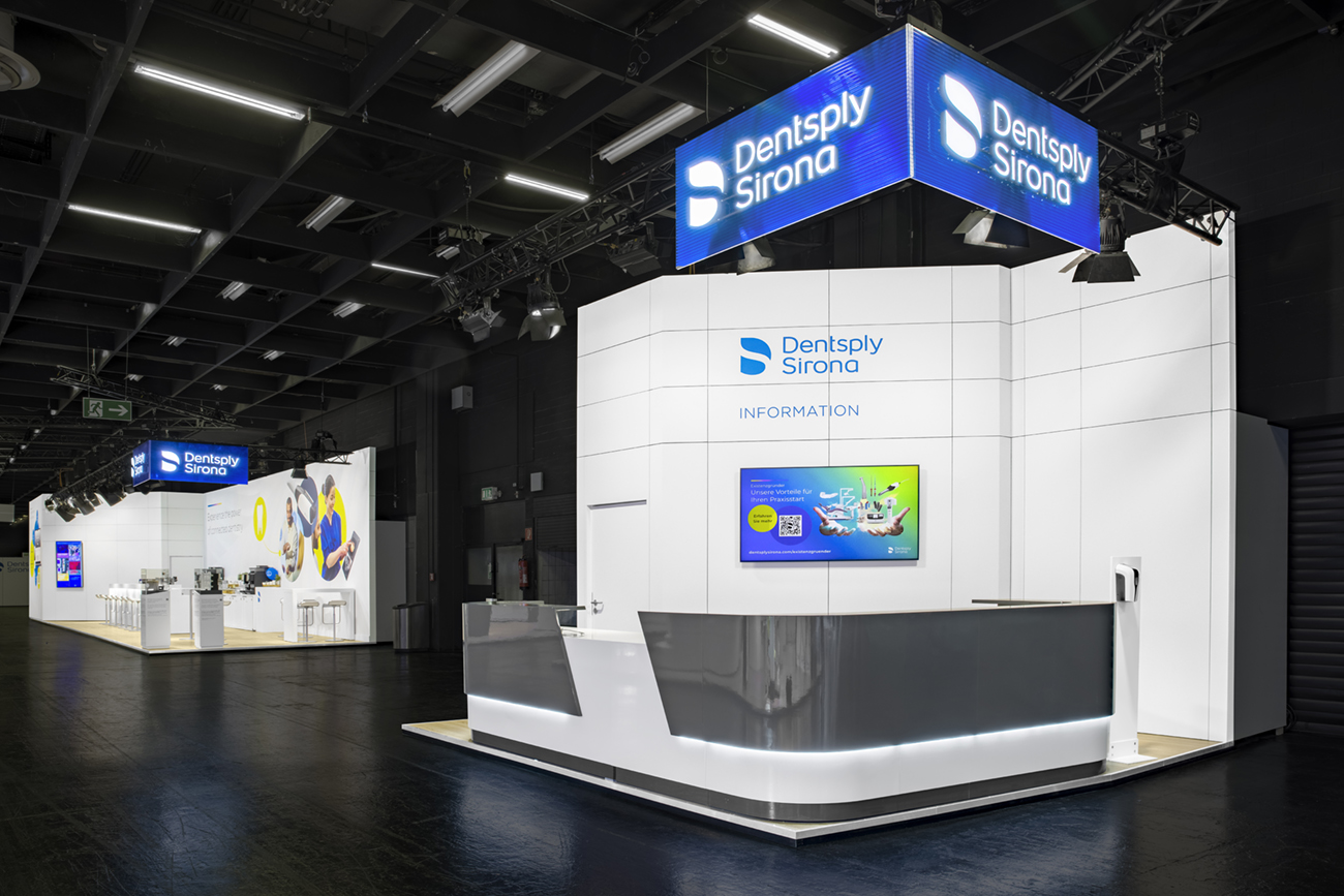 RAUMTECHNIK - DENTSPLY SIRONA DEUTSCHLAND - IDS 2025 - KÖLN - STAND PHOTOGRAPHY #7019 (lr)