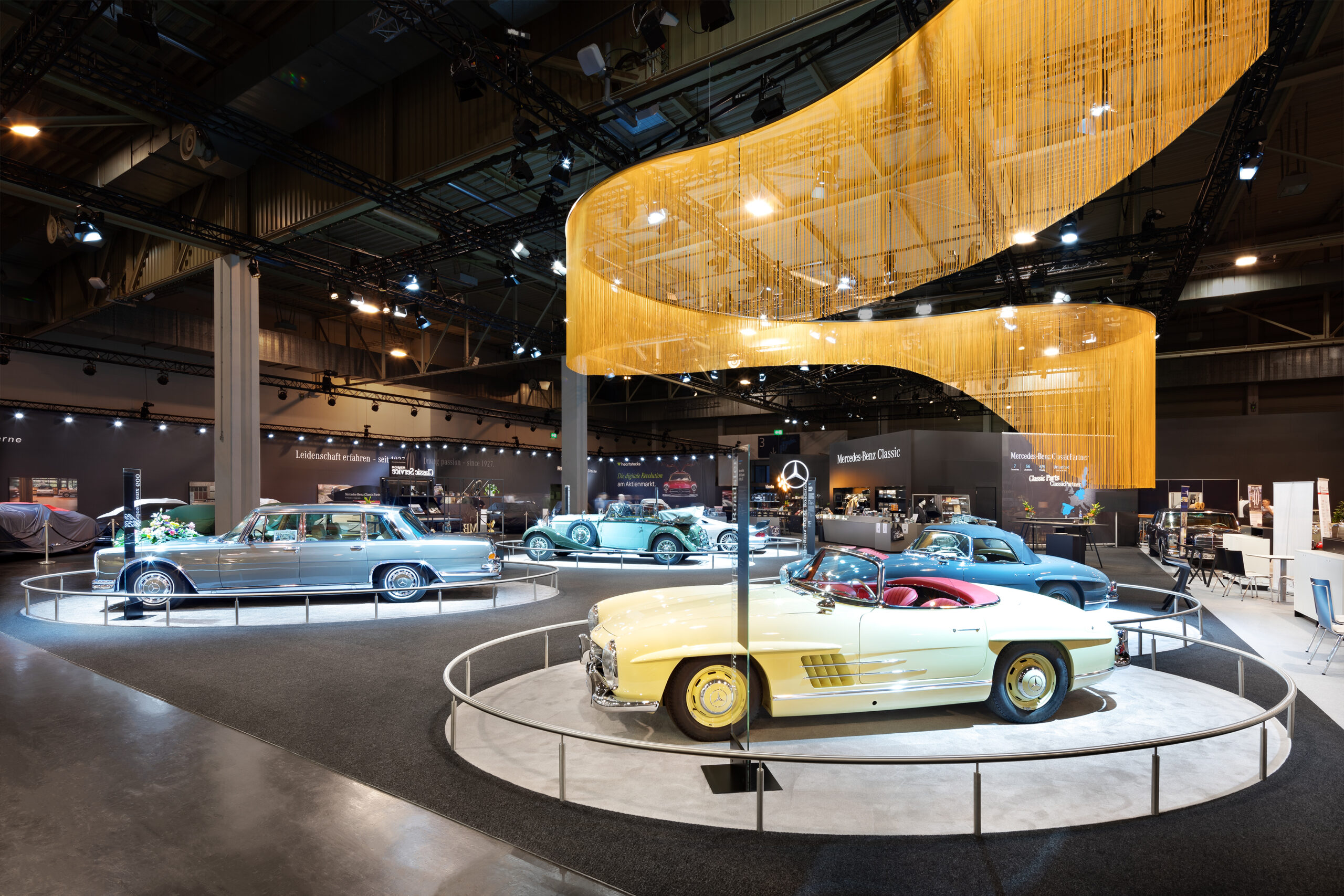 RAUMTECHNIK - MERCEDES BENZ MUSEUM - TECHNOCLASSICA 2023 - ESSEN - STAND PHOTOGRAPHY - #0081 (Ir)