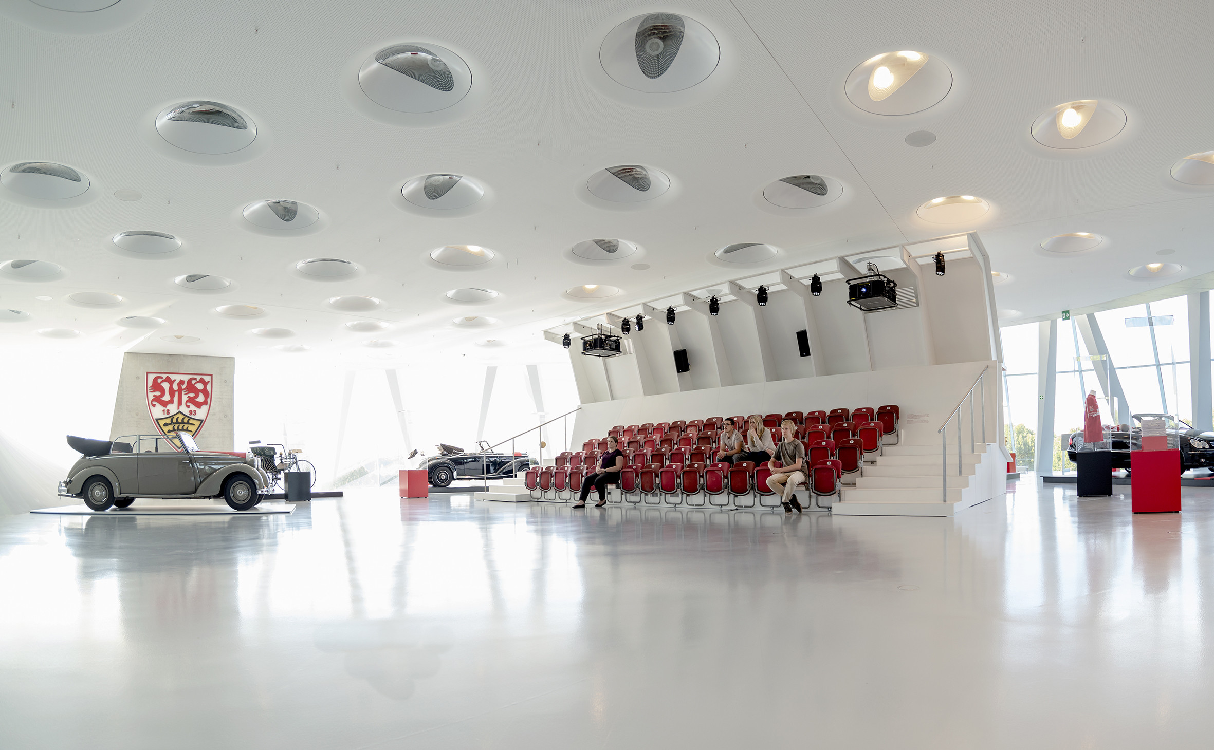 Raumtechnik Realisierung Ausstellung 125 Jahre Vereinsjubiläum VfB Stuttgart