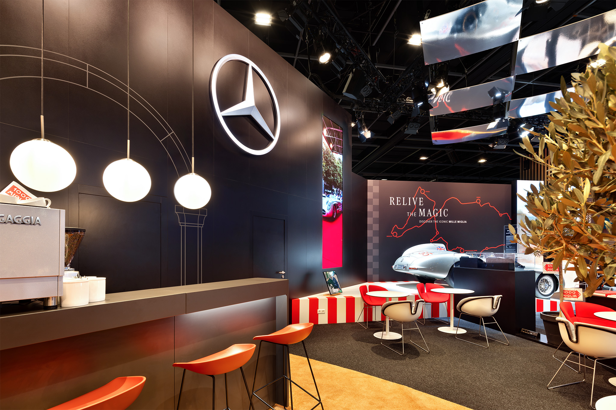 RAUMTECHNIK - MERCEDES BENZ HERITAGE GBH - RETROMOBILE 2026 - PARIS - STAND PHOTOGRAPHY - #0842 (Ir)