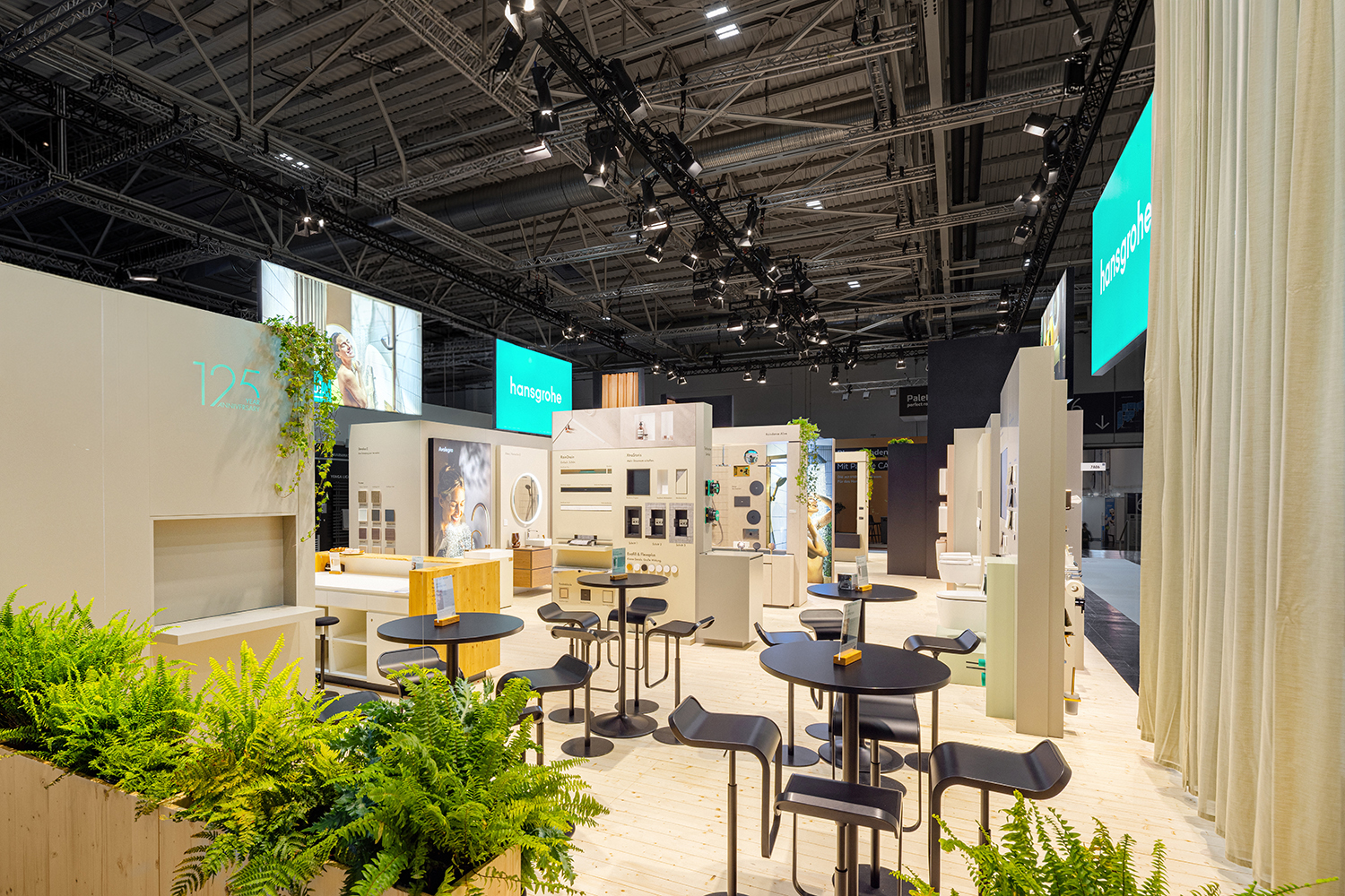 RAUMTECHNIK - HANSGROHE SE - SHK+E 2026 - ESSEN - STAND PHOTOGRAPHY - _6707 (lr)_bereinigt