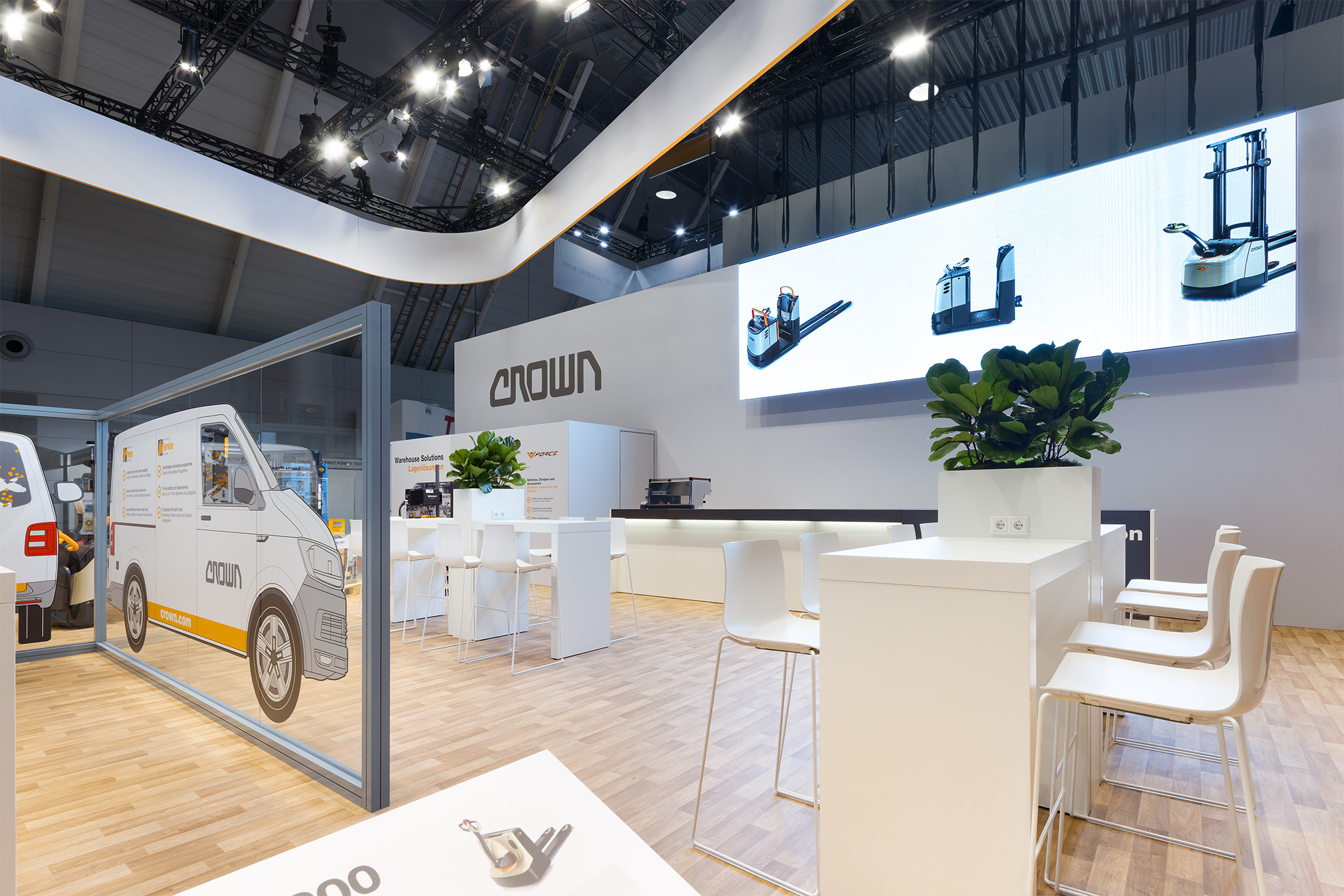 RAUMTECHNIK - CROWN GABELSTAPLER - LOGIMAT 2026 - STUTTGART - STAND PHOTOGRAPHY - #7442 (Ir)