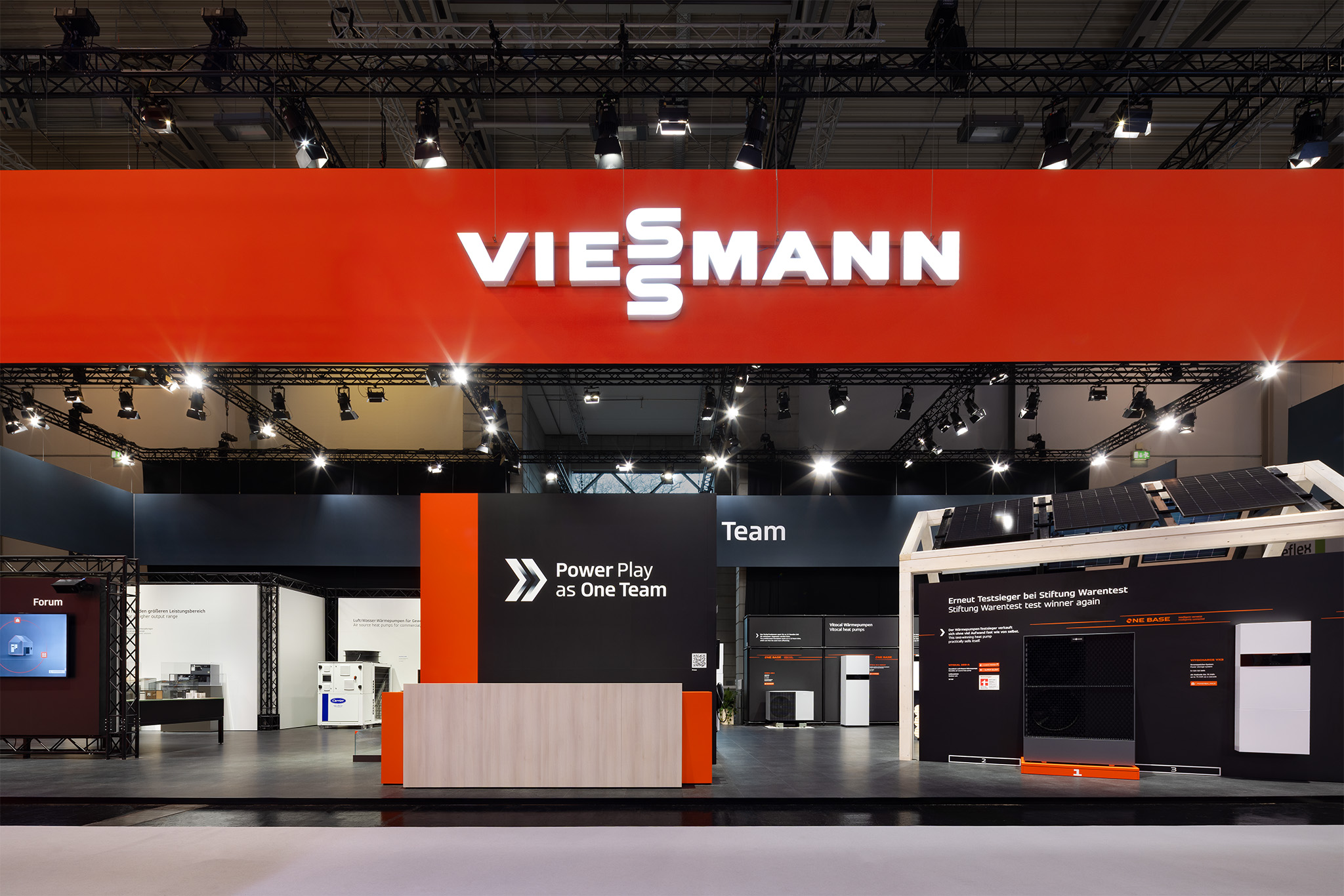 RAUMTECHNIK - VIESSMANN HOLDING INT GMBH - SHK+E 2026 - ESSEN - STAND PHOTOGRAPHY - #6561 (Ir)
