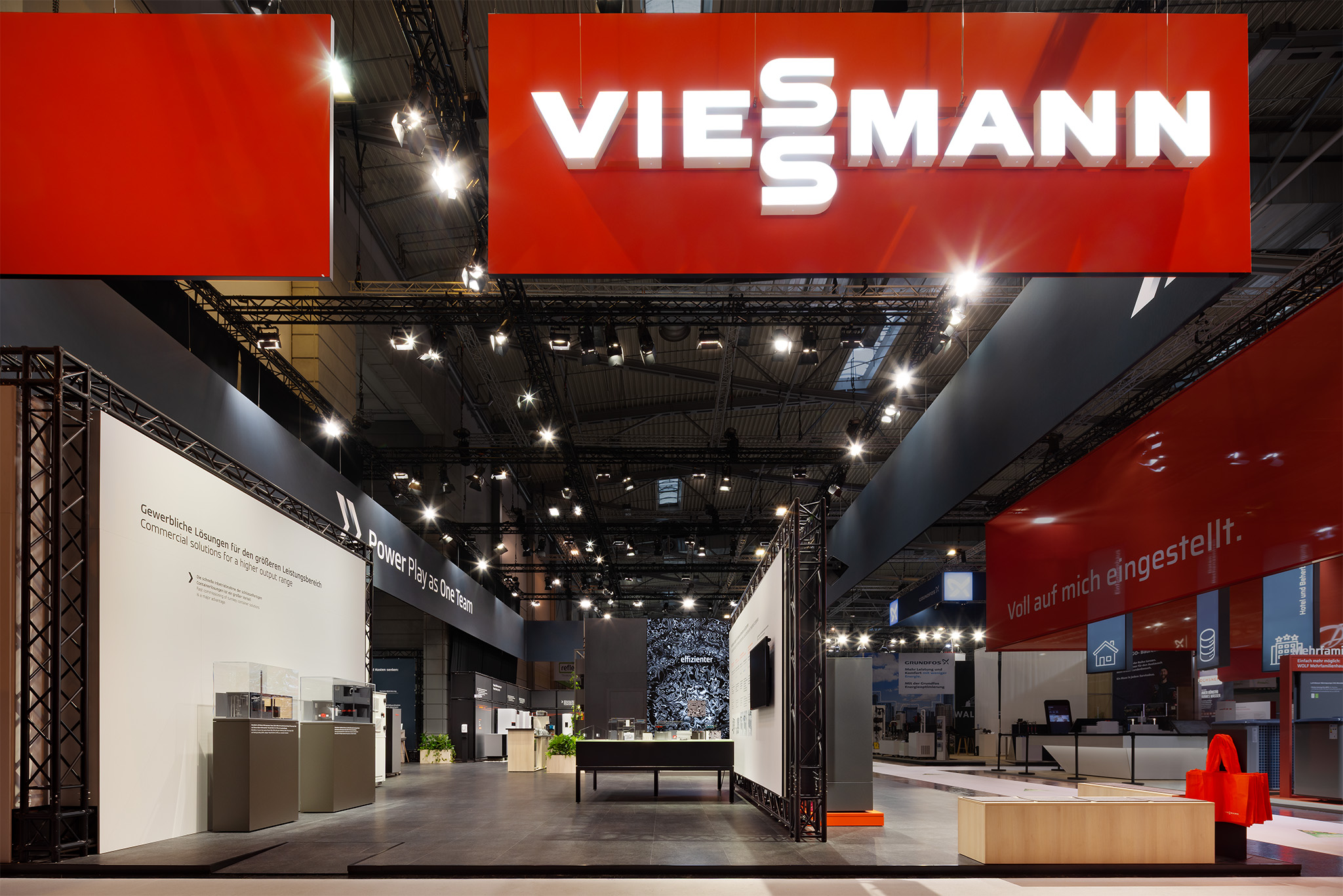 RAUMTECHNIK - VIESSMANN HOLDING INT GMBH - SHK+E 2026 - ESSEN - STAND PHOTOGRAPHY - #6610 (Ir)